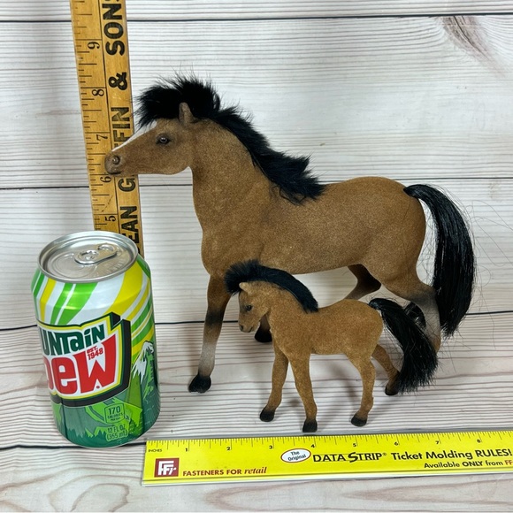 VTG Blue Grass Farms SET 4 HORSES Soft Mane Long Tail Toy Concepts Real Feel BGF - Picture 16 of 16